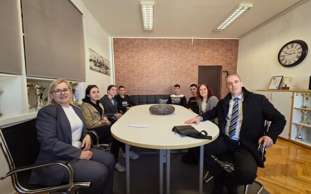 OTP banka uz naše maturante – poklon bonovi kao poticaj za budućnost