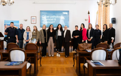 U Trogiru održana edukacija o psihološkim učincima medija i izazovima digitalnog okruženja